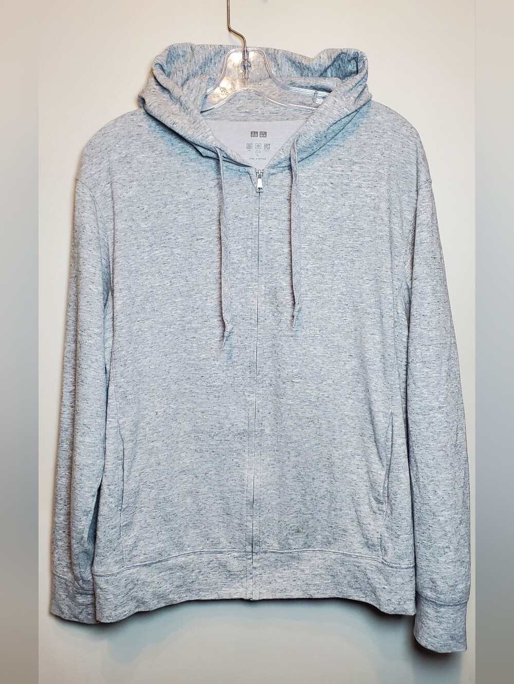 250. Uniqlo Airism UV Protection Heather Gray Full-Zip Hoodie